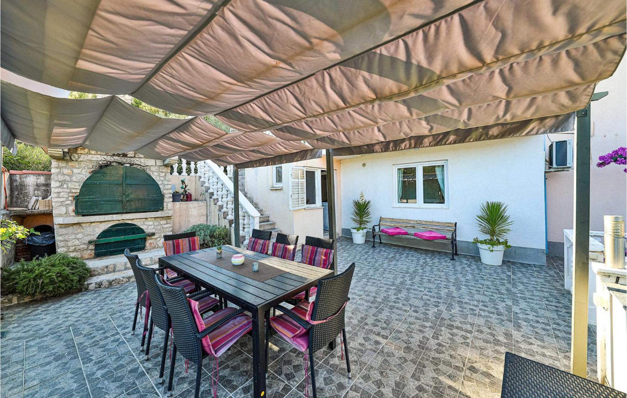 Stunning Home In Marina With Heated Swimming Pool Exterior photo