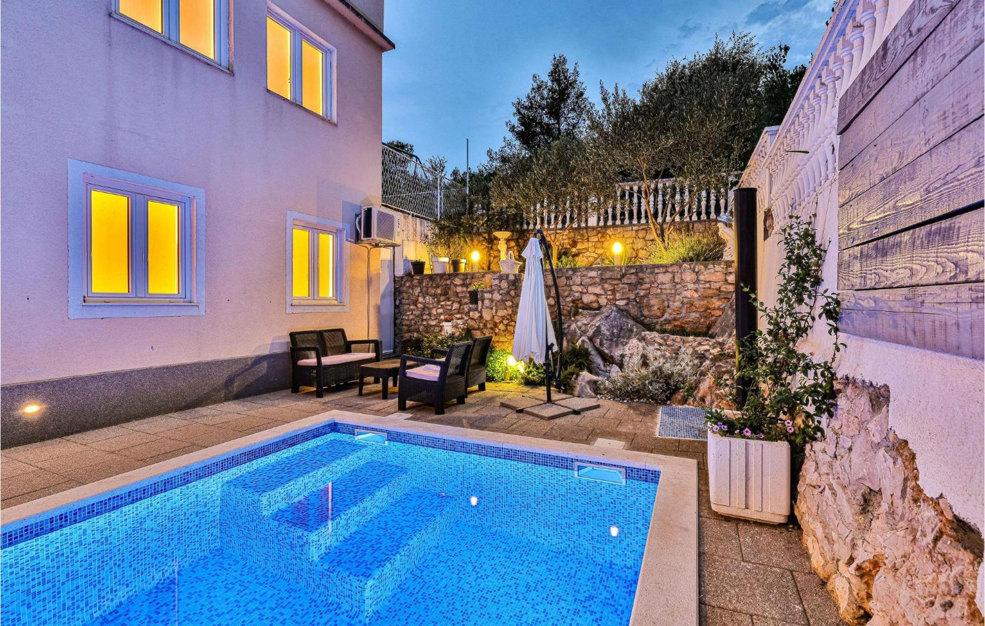 Stunning Home In Marina With Heated Swimming Pool Exterior photo